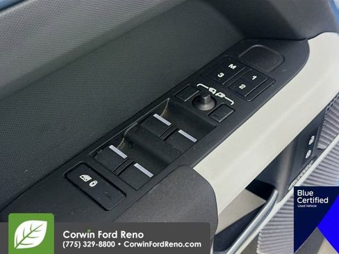 Used 2023 Land Rover Defender 110 SE AWD/4WD image 19