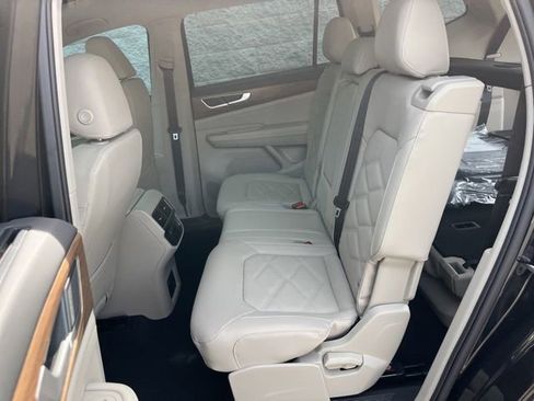 New 2026 Volkswagen Atlas SE image 25