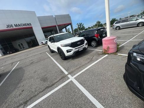Used 2020 Ford Explorer ST w/ ST High-Performance Pack AWD/4WD image 13