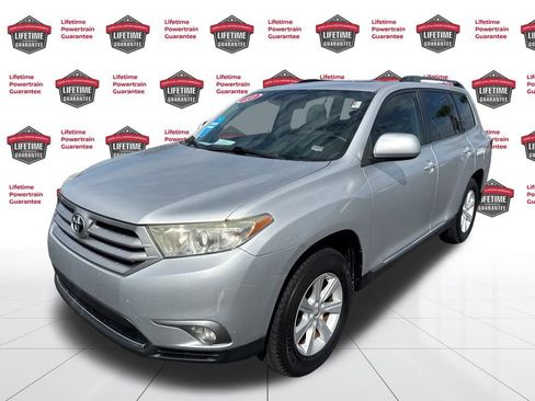 Used 2013 Toyota Highlander Plus image 1