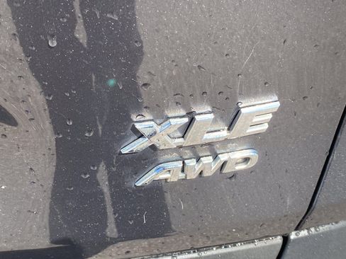 Used 2020 Toyota RAV4 XLE Premium AWD/4WD image 23