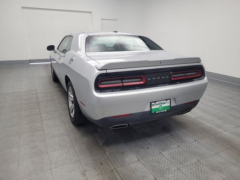 Used 2022 Dodge Challenger SXT RWD image 6