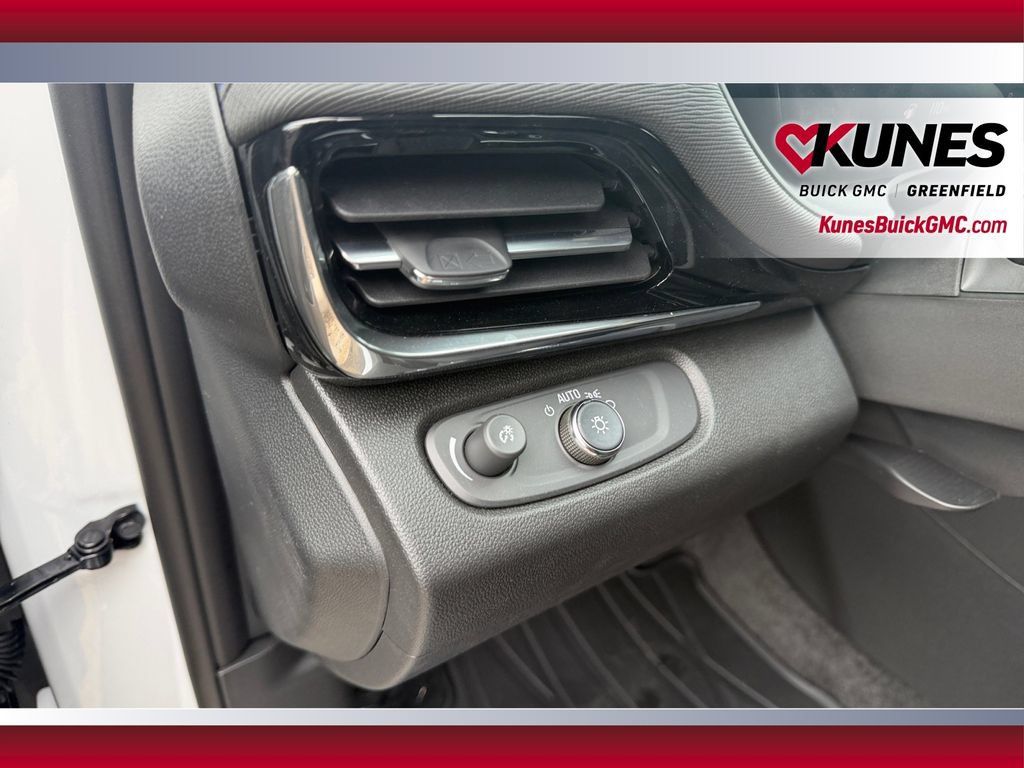 New 2026 Buick Envista Sport Touring w/ Convenience I Package FWD image 17