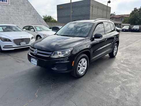 Used 2017 Volkswagen Tiguan S AWD/4WD image 13