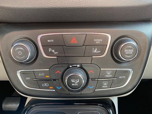 Used 2021 Jeep Compass Limited AWD/4WD image 22