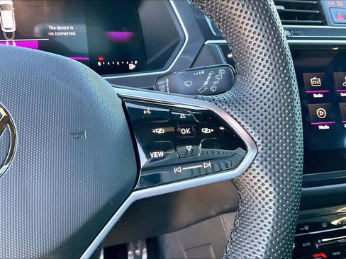 Used 2024 Volkswagen Tiguan SE R-Line w/ MDO Package, Three-Row image 23