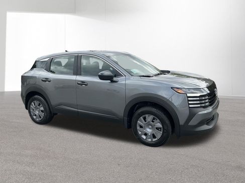 Used 2026 Nissan Kicks S AWD/4WD image 2