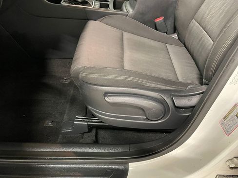 Used 2020 Kia Sportage LX image 20