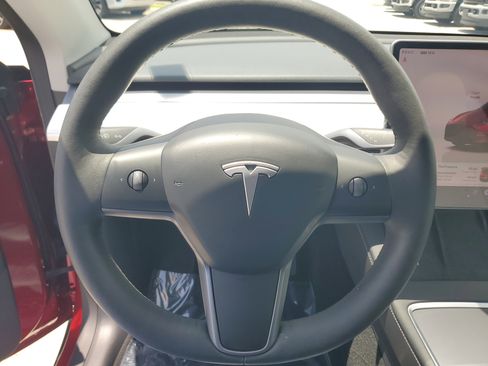 Used 2024 Tesla Model Y Long Range RWD image 24