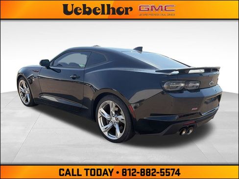 Used 2019 Chevrolet Camaro SS RWD image 6