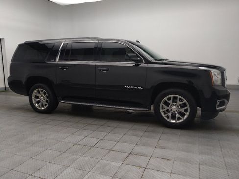 Used 2020 GMC Yukon XL SLT RWD image 11