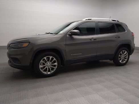 Used 2021 Jeep Cherokee Latitude Lux w/ Comfort/Convenience Group image 2