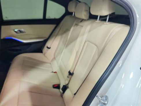 Used 2022 BMW 330i Sedan w/ Driving Assistance Package image 21