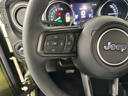 Used 2023 Jeep Wrangler Unlimited w/ Cold Weather Group image 15