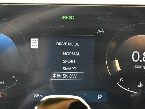 Used 2025 Hyundai Santa Cruz Limited AWD/4WD image 27