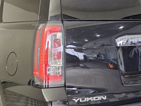 Used 2019 GMC Yukon Denali w/ Denali Ultimate Package RWD image 30