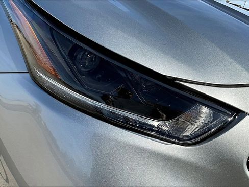 Used 2023 Toyota Highlander XSE image 24
