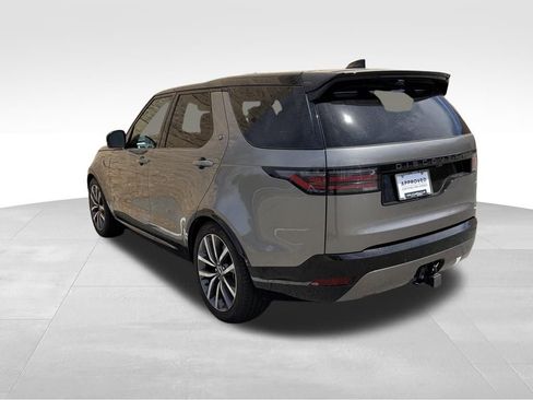 Used 2025 Land Rover Discovery Dynamic SE AWD/4WD image 6