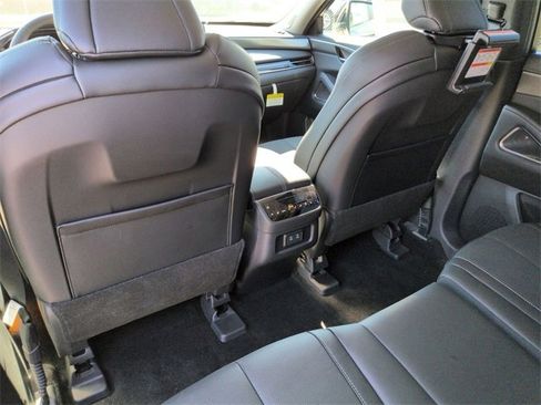 New 2026 INFINITI QX60 Luxe w/ Family Package image 35