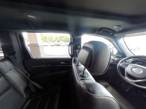 Used 2019 Jeep Grand Cherokee Overland AWD/4WD image 35