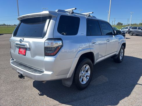 Used 2018 Toyota 4Runner SR5 image 5