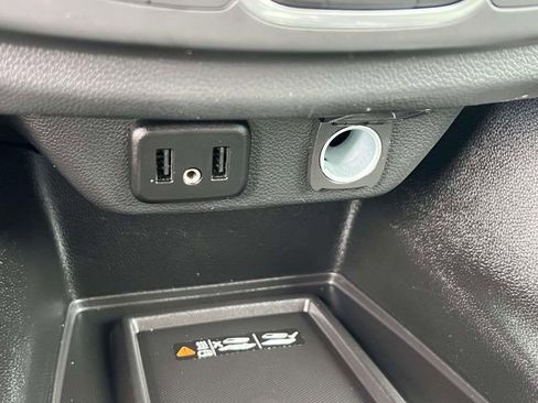 Certified 2023 Chevrolet Traverse LT w/ Rear Camera Mirror Package image 30