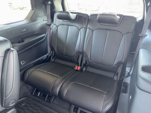 New 2025 Jeep Grand Cherokee L Limited w/ Black Appearance Package image 13