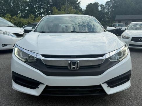 Used 2018 Honda Civic EX image 3