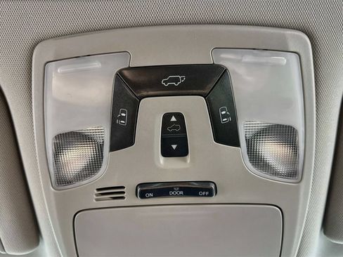 Used 2016 Toyota Sienna XLE w/ XLE Navigation Package AWD/4WD image 16