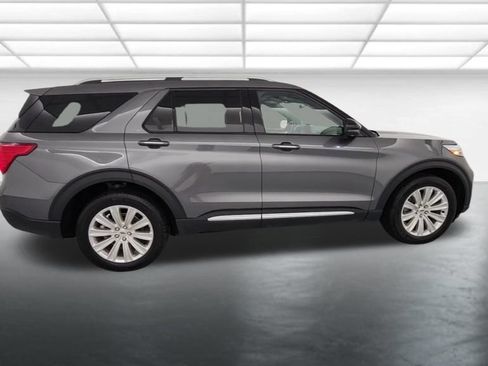 Used 2024 Ford Explorer Limited w/ Limited Technology Package AWD/4WD image 9