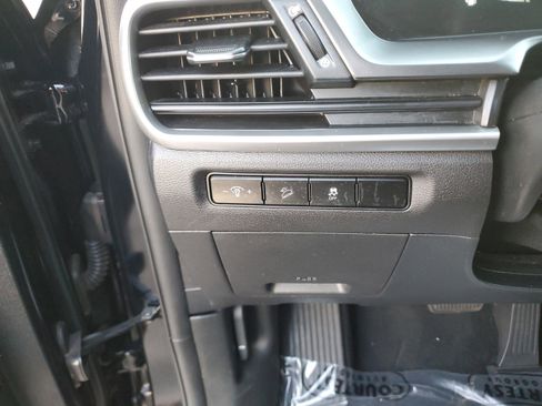 Used 2023 Kia Telluride LX image 29