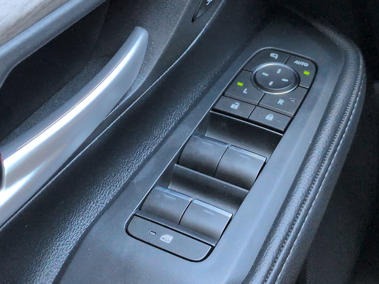 Used 2024 Toyota Grand Highlander AWD image 26