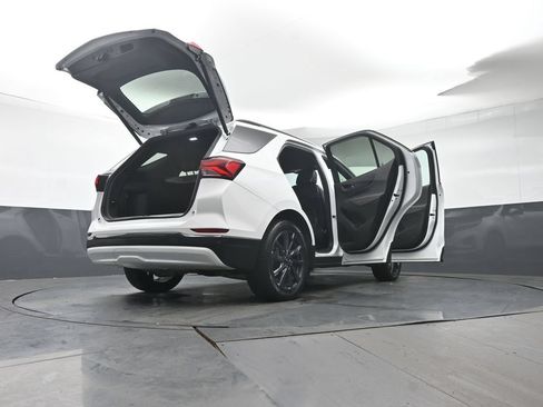 Used 2022 Chevrolet Equinox RS w/ LPO, Cargo Package AWD/4WD image 49