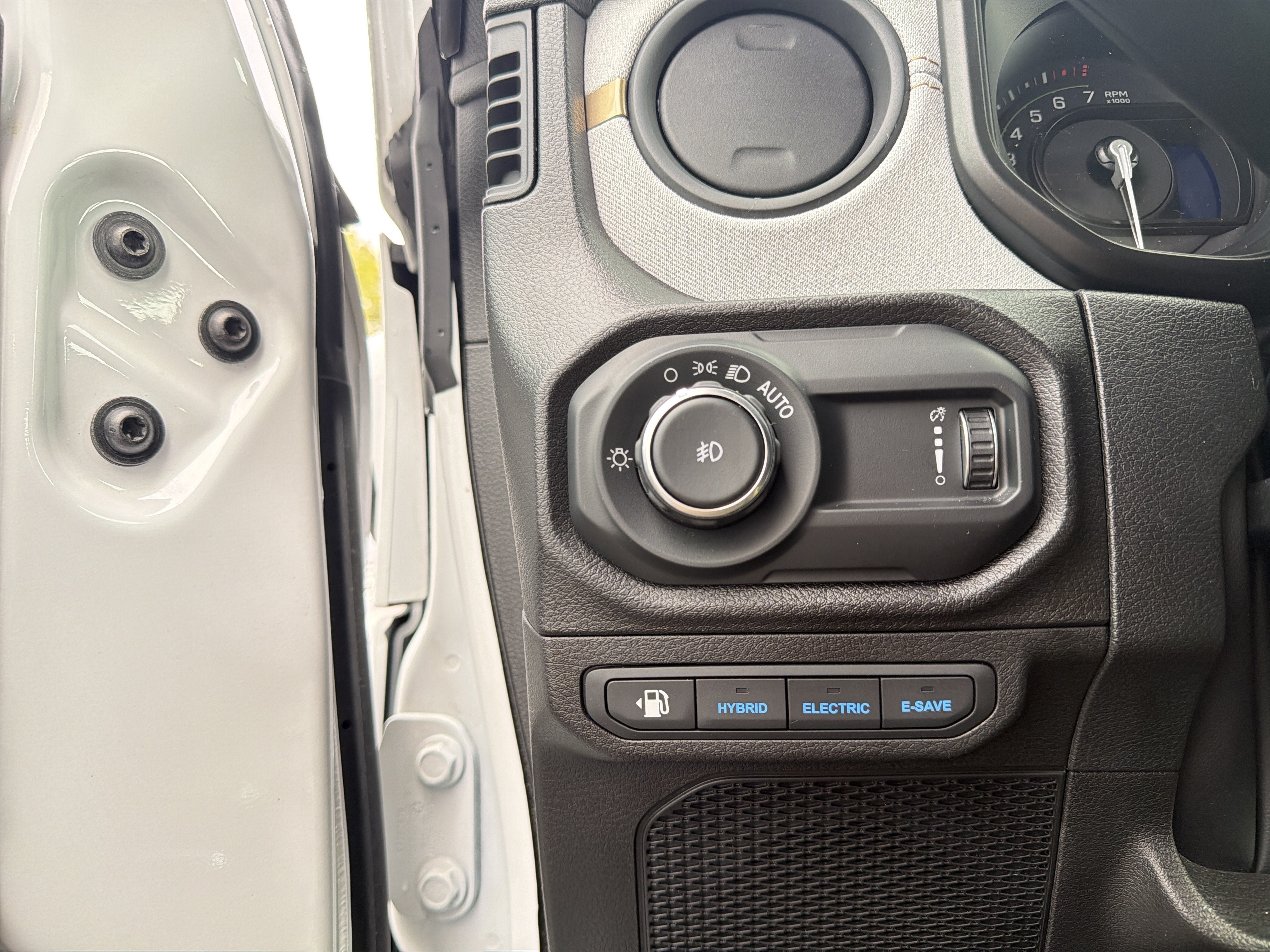 Used 2024 Jeep Wrangler Unlimited AWD/4WD image 17