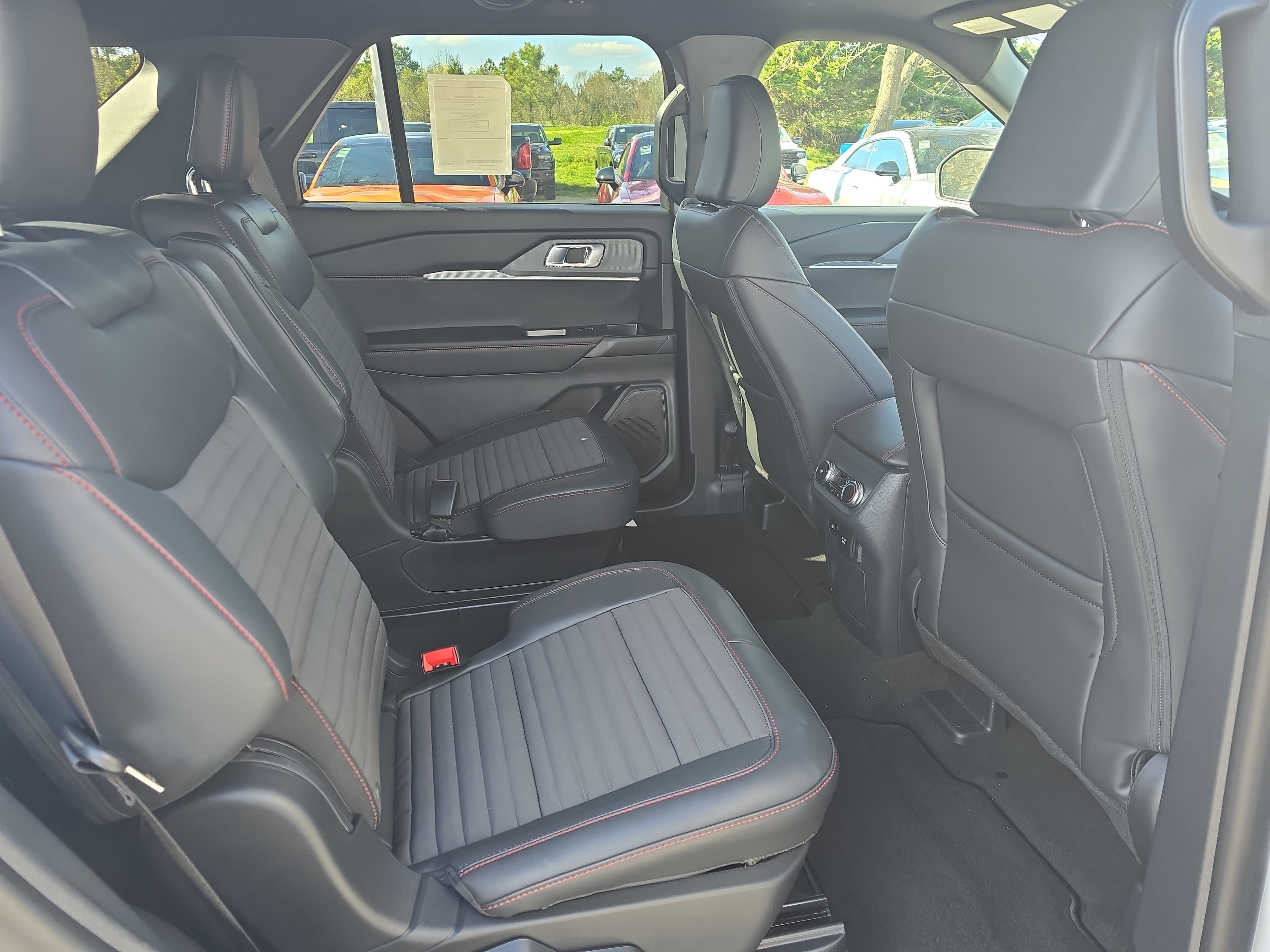 New 2026 Ford Explorer ST-Line w/ ST-Line Street Pack AWD/4WD image 12