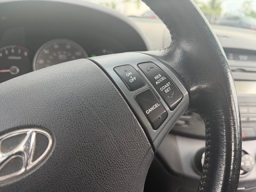 Used 2009 Hyundai Elantra SE FWD image 18