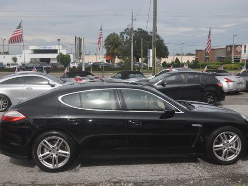 Used 2013 Porsche Panamera 4S image 5