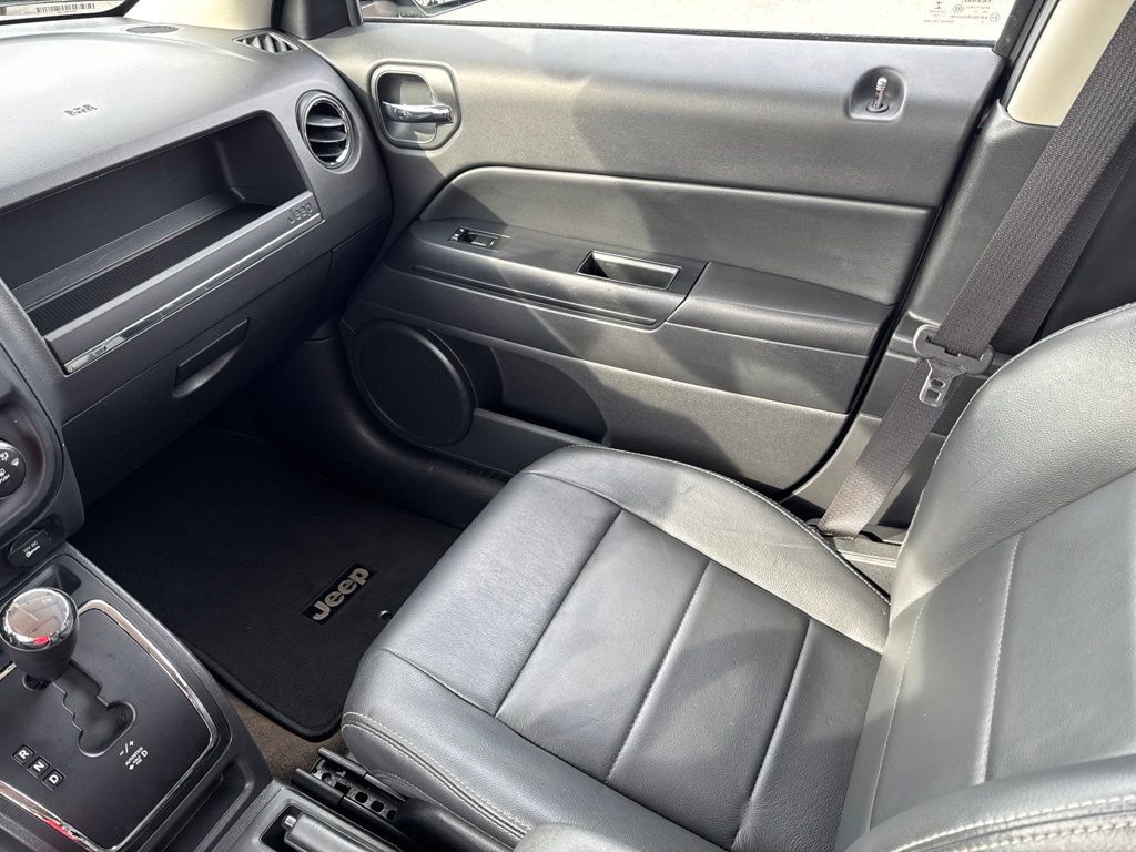 Used 2015 Jeep Patriot High Altitude FWD image 22