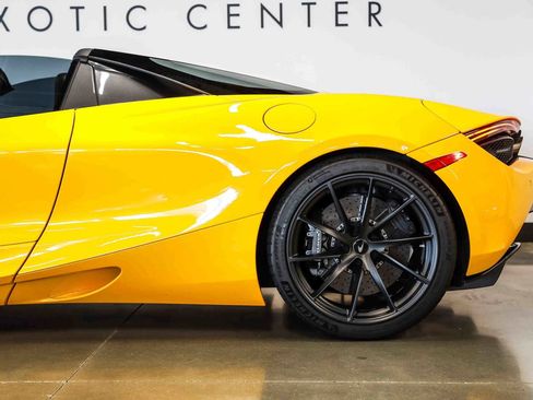 Used 2022 McLaren 720S Performance RWD image 22
