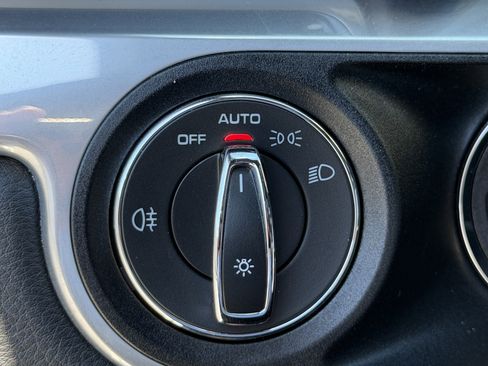 Certified 2018 Porsche 911 Carrera image 25