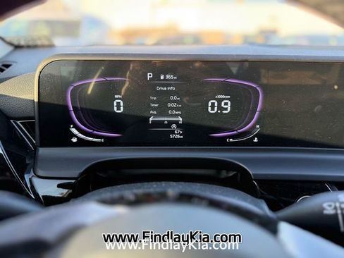 Certified 2025 Kia Seltos S image 10