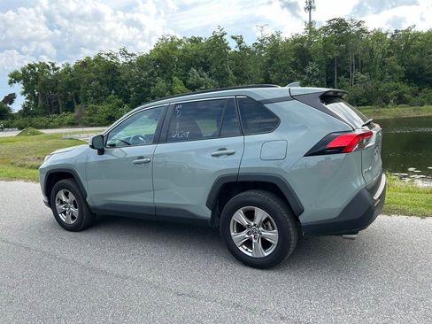 Used 2023 Toyota RAV4 XLE AWD/4WD image 4