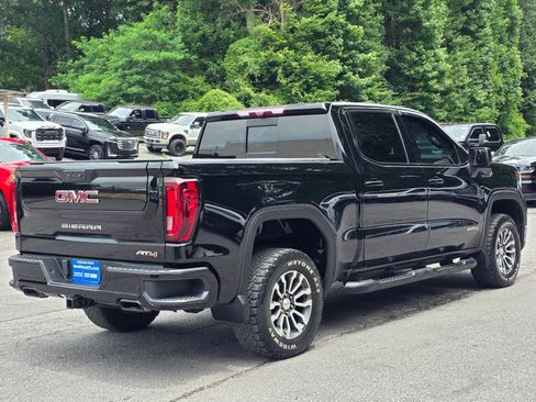 Used 2022 GMC Sierra 1500 AT4 w/ Technology Package AWD/4WD image 7