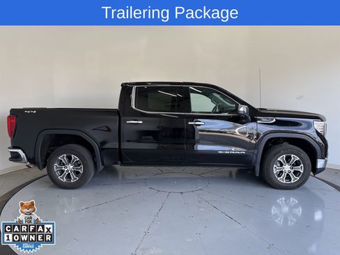 Used 2025 GMC Sierra 1500 SLT image 2