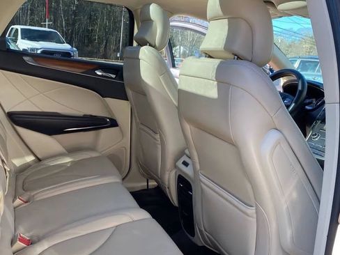 Used 2015 Lincoln MKC Sport Utility 4D w/ Equipment Group 102A Reserve image 25