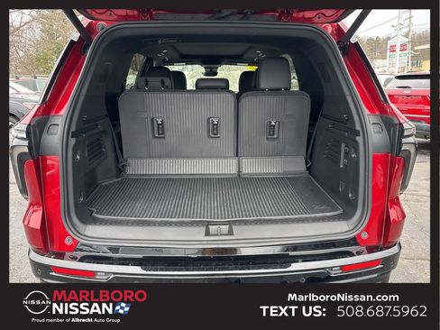 Used 2024 Chevrolet Traverse RS image 13