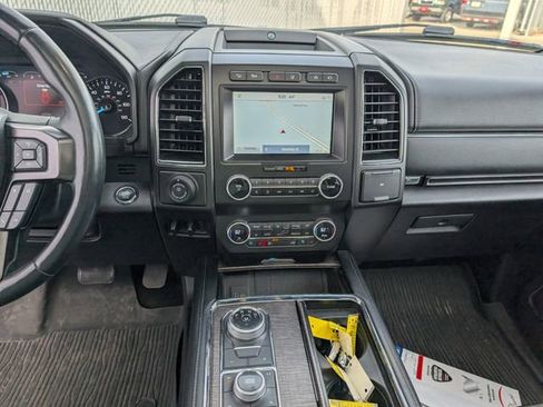 Used 2021 Ford Expedition Limited image 7