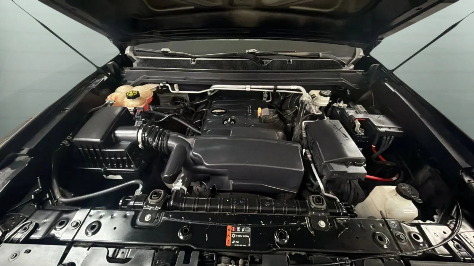 Used 2017 Chevrolet Colorado W/T w/ Custom Special Edition RWD image 22
