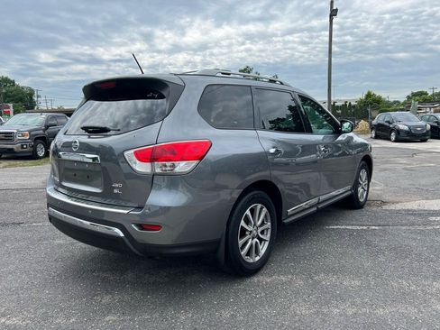 Used 2015 Nissan Pathfinder SL AWD/4WD image 4