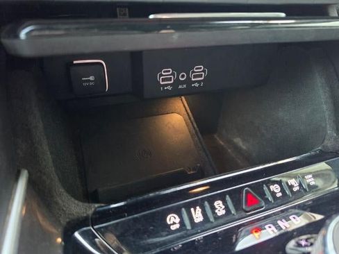 Used 2022 Jeep Wagoneer Series I w/ Convenience Group I AWD/4WD image 24